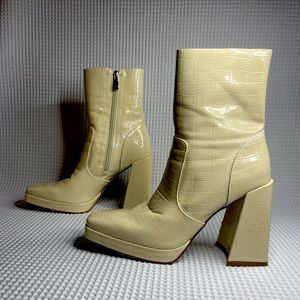Princess Polly Cream Platform Boots
